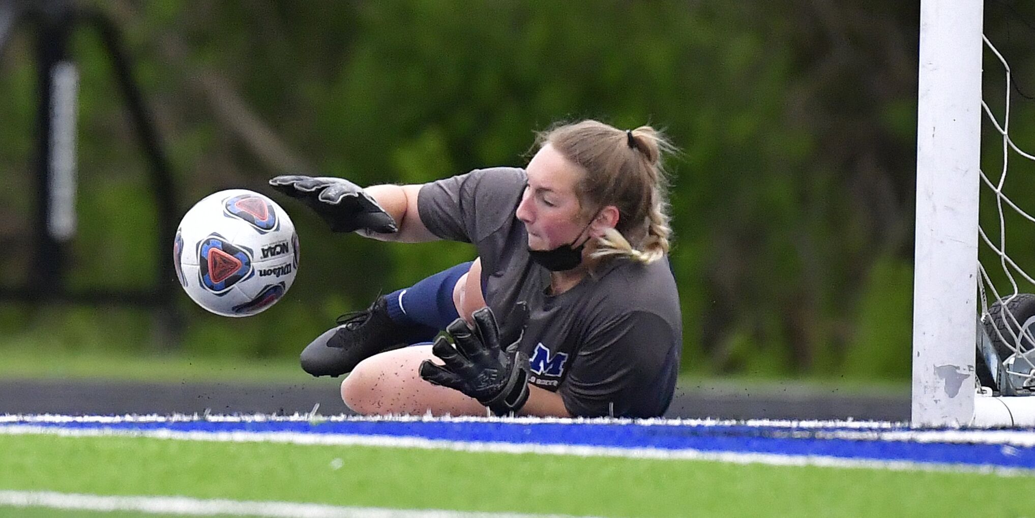 Collinsville vs Alton Marquette